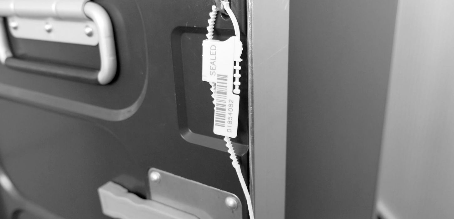 Unisto Revo recyclable tamper-evident security seal applied to a trolley